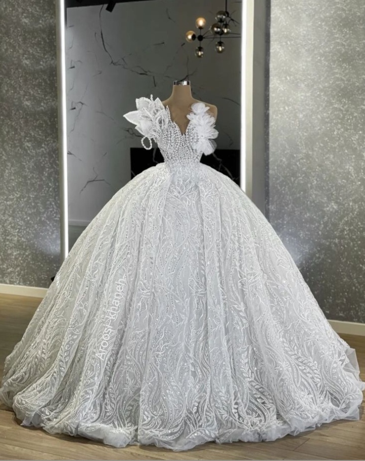 2025 لباس عروس